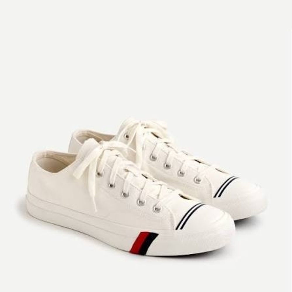 Stylish White Canvas Sneakers with Stripes